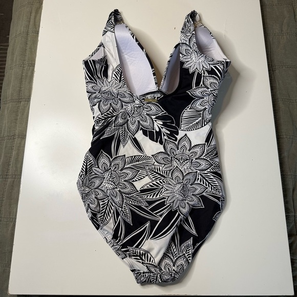 Lauren Ralph Lauren Graphic Floral Slimming One Piece Swimsuit Size 10 - Picture 7 of 9